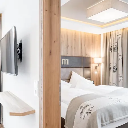 Hotell Mondin 4*